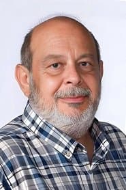 Haldun Boysan as Kamil