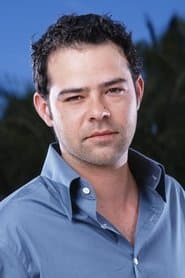Rory Cochrane as Lee Schatz