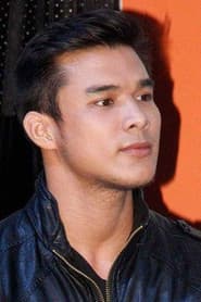 Billy Villeta as Axel