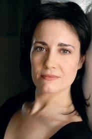 Coralina Cataldi-Tassoni as Cindy
