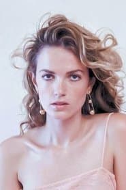 Elektra Jansson-Kilbey as Lola