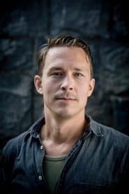 Oscar Töringe as Uno