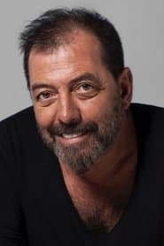Turgay Kantürk as Refik Bayındır