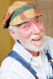 Lowell Landes as Buzzo