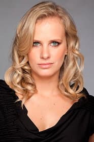 Rossana Fernández-Maldonado as Viviana