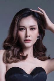 Lattana Munvilay as Lina's Girlfriend