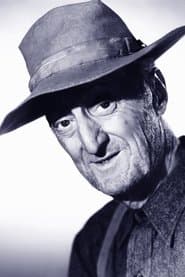 Burt Mustin as Gardener