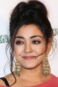 Yasmine Al-Bustami as Edie