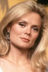 Romy Walthall as Dee Dee Caldwell