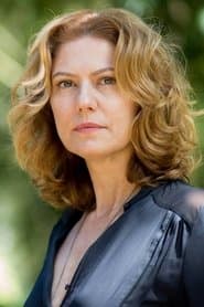 Patricia Pillar as Mãe