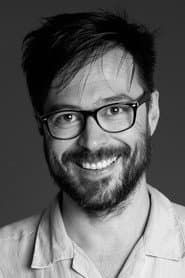 Waldo Salgado as Abeja