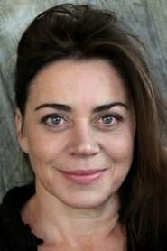 Charlotte Bøving as Solveig