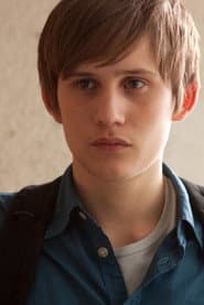 Ludwig Palmell as Viktor