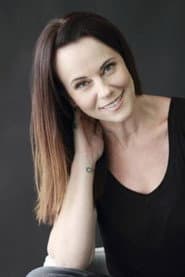 Milan Murray as Carrie