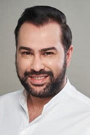 Ceyhun Tutal as Garson