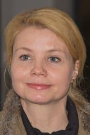 Annette Frier as Claudia