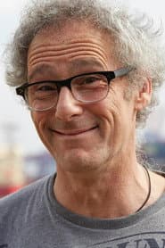 Dani Levy as Matthias