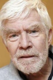 Ole Ernst as Detektiv Holm