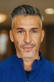 Luis Garcia as Hector Villarba