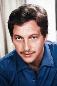 Fúlvio Stefanini as Hélio