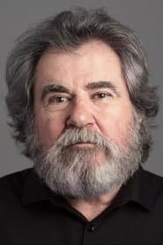 Luis Perezagua as Pepe