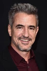 Dermot Mulroney as Lyle Parsons