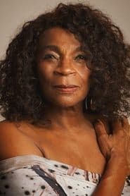 Zezé Motta as Dona Meire