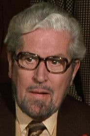 Preben Mahrt as Kontorchef hos Jens Møller