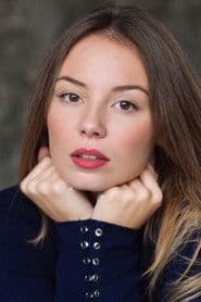 Matilda Marty as Lolo