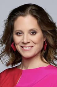 Dóra Szinetár as Cynthia