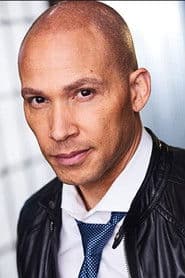 Brian DeRozan as Officer Pfeifer