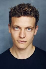 Jack Bandeira as Kenny Bunton