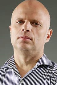 Sebastián Wainraich as Fernando