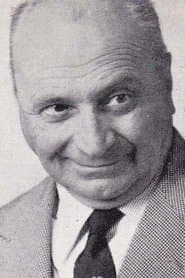 Gino Cavalieri as Versatti