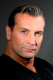 Donald Standen as Avi