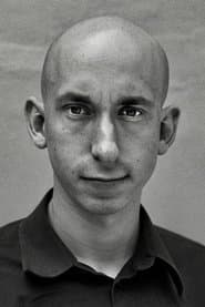 Jacob Reynolds as Freddie