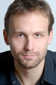 Émile Proulx-Cloutier as Édouard Bolduc