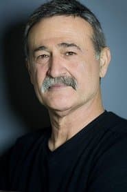 Müfit Kayacan as Sadi