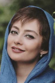 Yekta Naser as Elham