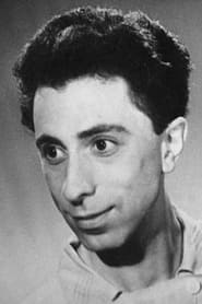 Ilya Rutberg as хозяин универсального магазина господин Паску