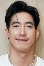 Phakin Khamwilaisak as Bandit Dum