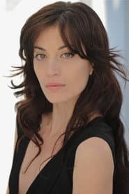 Laura Cotenescu as Ariana