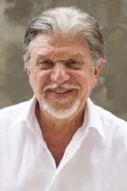 Giannis Vouros as Mickey