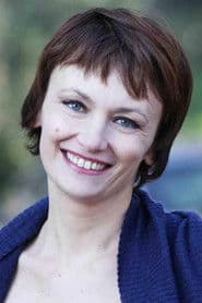 Laura Nardi as Donna Pía