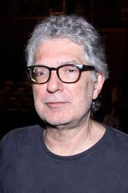 Hamilton Vaz Pereira as Henrique