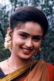 Kausalya as Nagalakshmi (Raghuvaran's wife)