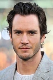 Mark-Paul Gosselaar as Kim Dougherty