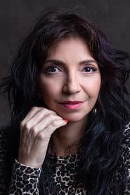 Alessandra Colasanti as Stelinha