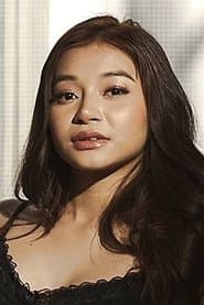 Mariane Saint as Iza