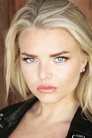 Kiersten Hall as Suzette